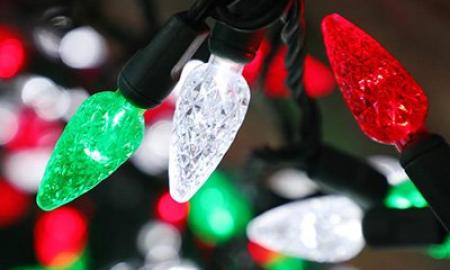 The Best Neighborhoods to See Christmas Lights in Denver